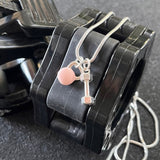 Colar Dumbbell + Kettlebell Rosa