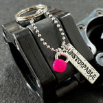 Chaveiro Unstoppable + Kettlebell Pink