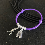 Pulseira de borracha Corredora + Par de Tênis