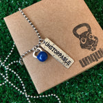 Colar Unstoppable com Kettlebell Azul