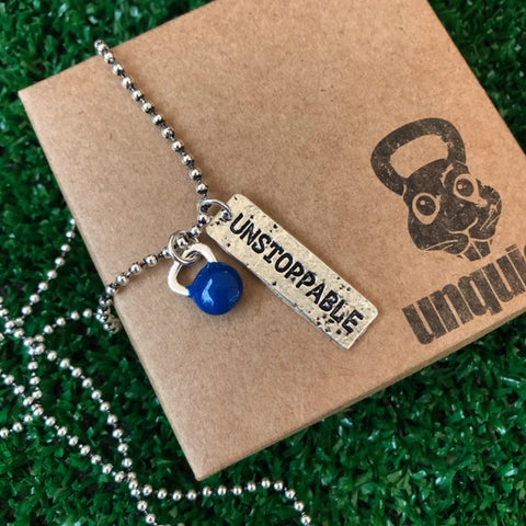 Colar Unstoppable com Kettlebell Azul
