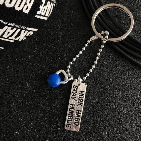 Chaveiro Work Hard Stay Humble + Kettlebell Azul