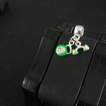 Berloque Duplo Kettlebell + Barra Verde Neon