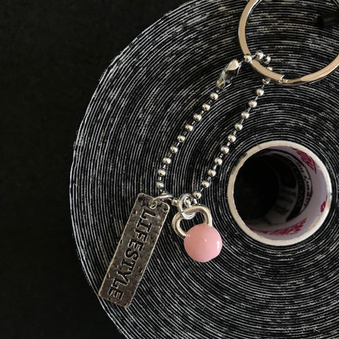 Chaveiro Lifestyle + Kettlebell rosa