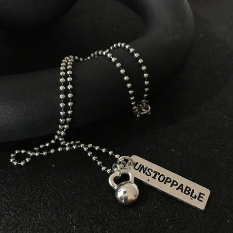 Colar Kettlebell + Unstoppable